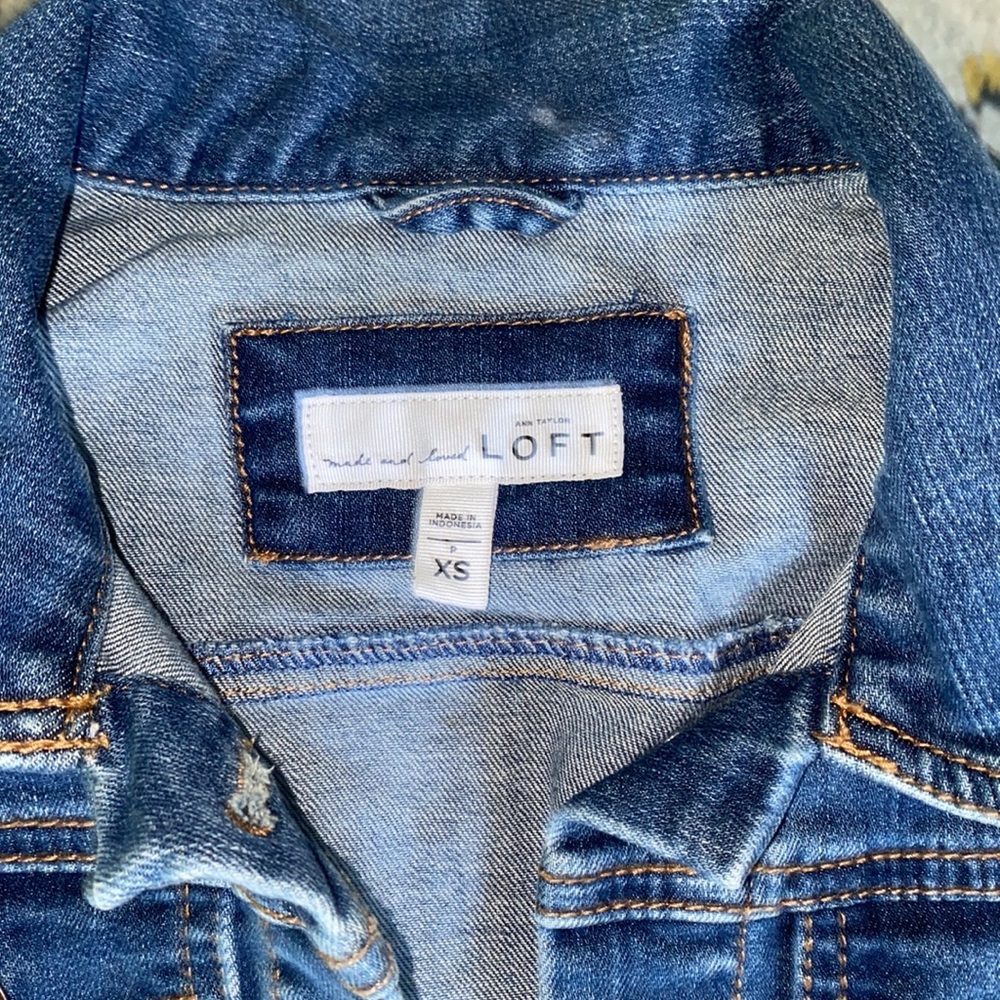 Loft XS classic jean jacket - Picture 2 of 3